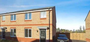 3 bed semi-detached house to rent