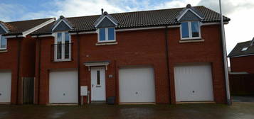 2 bedroom detached house