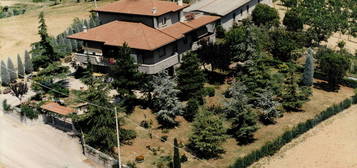 Villa bifamiliare 1000 m², Santarcangelo di Romagna