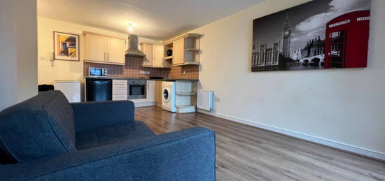 Flat to rent in London Road, Liverpool L3