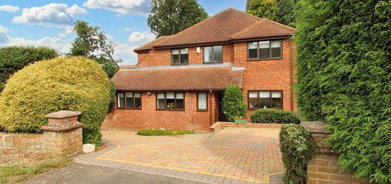 6 bedroom detached house for sale