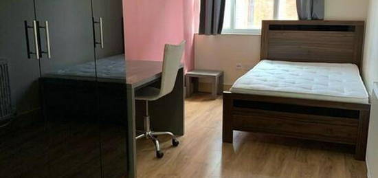 2 bedroom flat