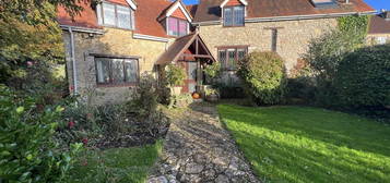 4 bed detached house to rent