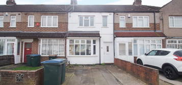 2 bed terraced house to rent