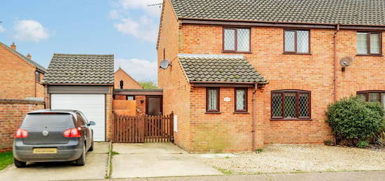 4 bed semi-detached house for sale