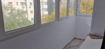 Apartament 3 camere Sebastian Bloc anvelopat 1986 centrala !