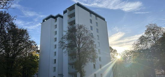 Schöne 3-Zimmer-Wonhnung mit Süd- Loggia, zentral in Engelschalking