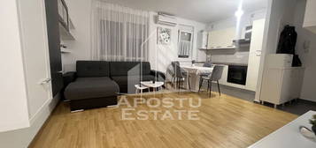 Apartament cu 3 camere, loc de parcare, etajul 1, zona Lipovei