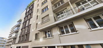 Appartement T2 avec balcon et parking à VILLEURBANNE