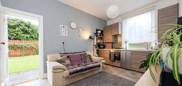 2 bed flat to rent