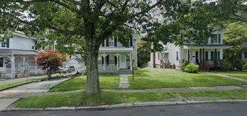 31 Woodside Ave, Newton, NJ 07860