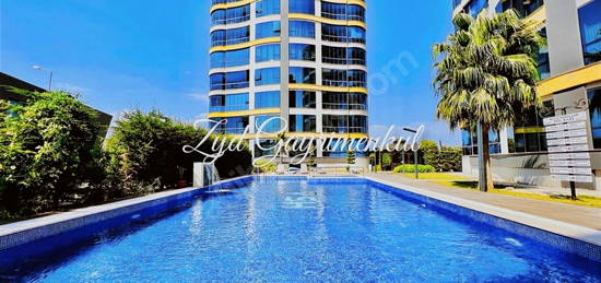 ZYD My World Gaziemirde 4+1 Geniş Havuz Cepheli Kiralık Daire