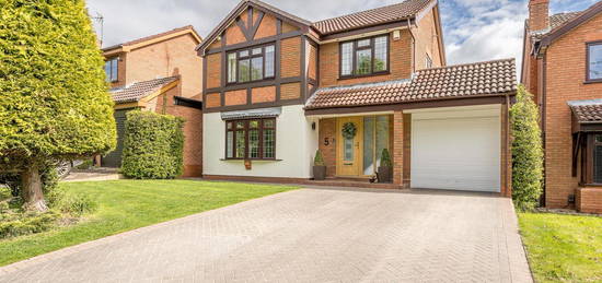 4 bed detached house for sale