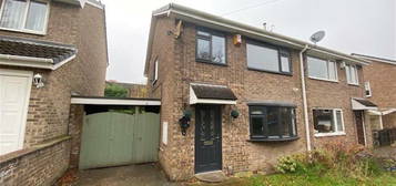 3 bedroom semi-detached house for sale