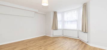 2 bed flat to rent