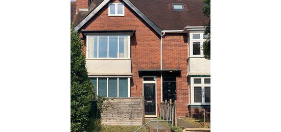 8 bed terraced house to rent