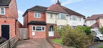 4 bedroom semi-detached house to rent