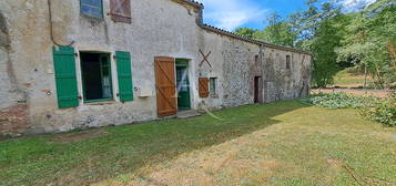 ANCIENNE LONGERE À RENOVER DE 130M² !!