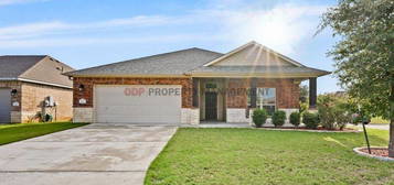 821 Dunford Dr, Temple, TX 76502