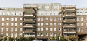 Flat to rent in Cheyne Walk, London SW3