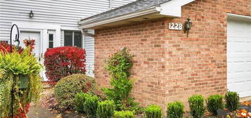 1228 Ramblewood Trl Unit 1228, South Euclid, OH 44121