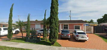 7350 NW 169th Ter, Hialeah, FL 33015