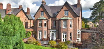 6 bedroom detached house for sale