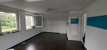 3 Zimmer DG Wohnung in Backnanger Teilort zu vermieten