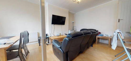 4 bedroom terraced house