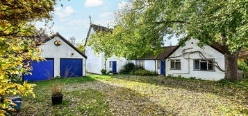 4 bed detached house for sale