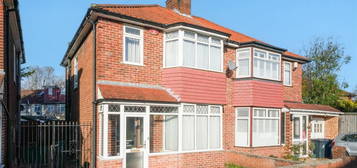 3 bed semi-detached house for sale