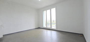 Appartement  à louer, 3 pièces, 2 chambres, 57 m²