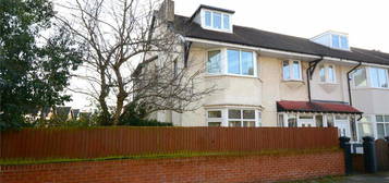 5 bedroom semi-detached house for sale