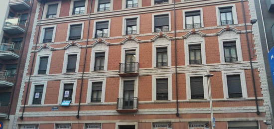 Alquiler de Piso en avenida de Álvaro López Núñez, 12 -18