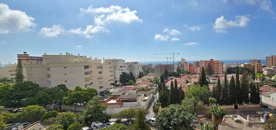 Piso en calle Luis Vives en Puerto Marina, Benalmádena