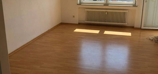 4,5 Zimmer Wohnung und Eigentumsgarage