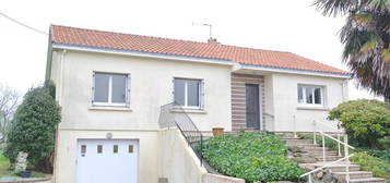 Pavillon s/sol 4 ch garage sur 2000 m² de terrain