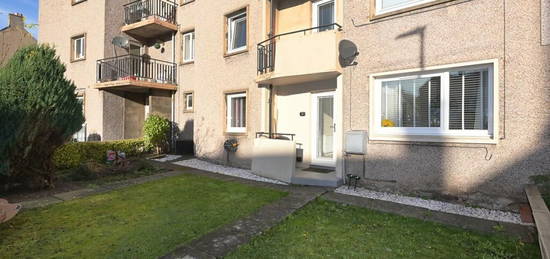 2 bedroom ground floor flat for sale