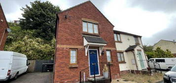 2 bedroom semi-detached house to rent