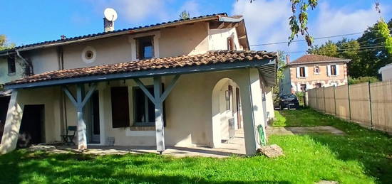 Maison  à louer, 4 pièces, 3 chambres, 91 m²