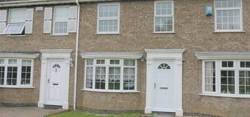 2 bedroom detached house