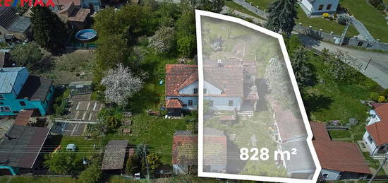 Rodinný dům 329m2 k rekonstrukci na vlastním pozemku 828m2