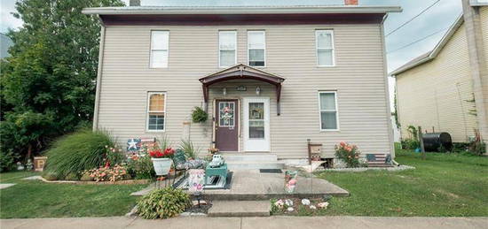 217 Indiana St, Seward, PA 15954