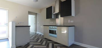 2 bed flat to rent