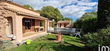 Maison de plain-pied  à vendre, 5 pièces, 4 chambres, 111 m²