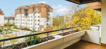 Helle 1,5-Zimmer-Wohnung mit Balkon und abgeschlossenem Garagenplatz in Stuttgart-Heumaden