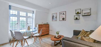 Studio flat for sale