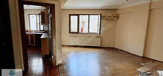 GÜRSELDE METROBÜSE 5 DK YOKUŞSUZ 2.KAT BALKONLU 2+1 DAİRE