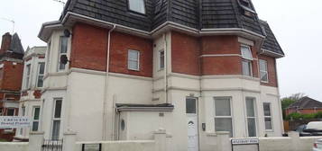 Studio to rent in The Crescent, Boscombe, Bournemouth BH1