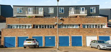 3 bedroom maisonette for sale